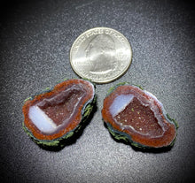 Load image into Gallery viewer, Tabasco Geode Pair
