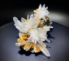 Load image into Gallery viewer, Quartz Cluster from Washington State
